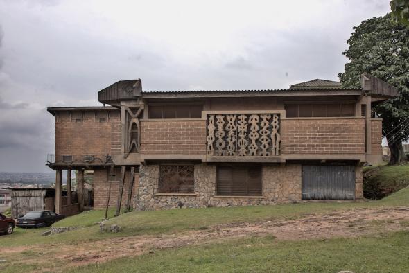 Demas Nwoko, New Culture Studios, ala residencial. Oremeji, Ibadan, Nigéria, 1967– em curso. Fotografia Andrew Asiebo