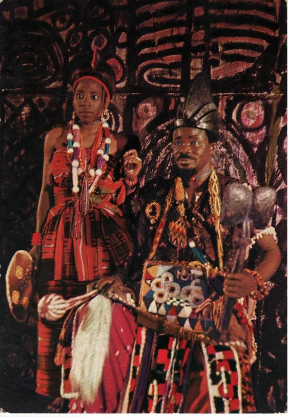 Fig. 2 Georgina Beier’s backdrop for the theater group of Duro Ladipo (here with Abiodun Ladipo),unknown date